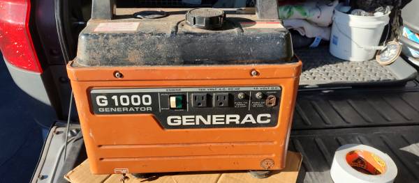 GENERAC 750 watt generator. Just refurbished. Easy starts. 1