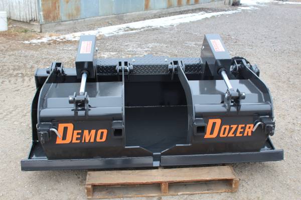 Demo Dozer grapple 72in 1