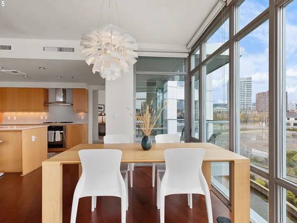 $161 / 2br - 1457ft2 - Panoramic views of the city, Willamette River (Portland)63999453688194123