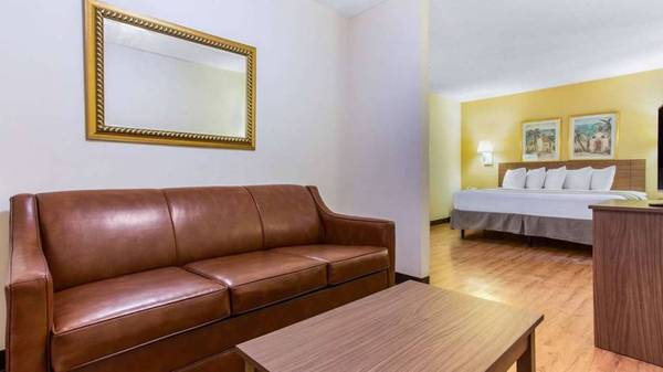 Cheep Weekly Stay Now Booking 1