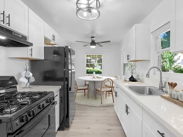 $625 / 1br - 750ft2 - ***Updated 1Bedroom 1Bath beautifully Apartment*** (Sacramento)64043666263554120