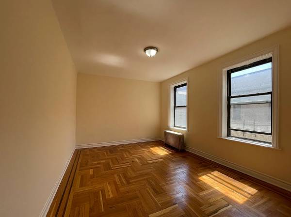$1,600 / 2br - Sunny 2 Bed / 1 Bath in Crown Heights (Brooklyn)63886542874755120