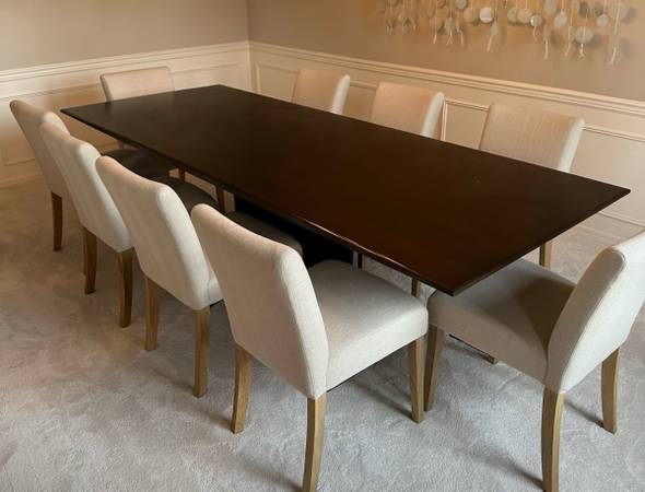 RH dining table 1