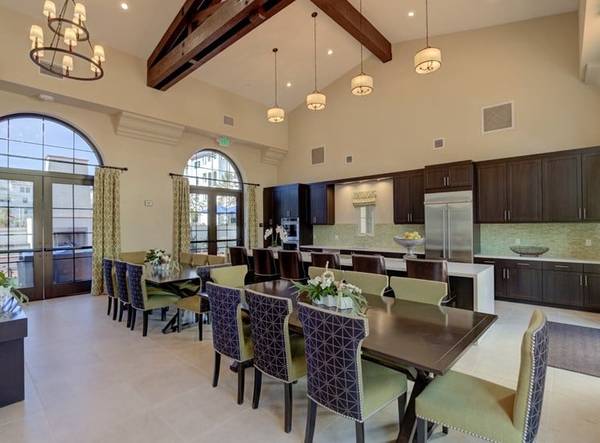 $2,599 / 2br - 971ft2 - Resident Service Staff, Microwave, 2 Bed (2615 E Date Palm, Ontario, CA)64028083276675121