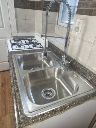 $1,200 / 1br - STUDIO APARTMENT NEAR JOURNAL SQUARE PATH TRAIN (jersey city)63816625276163121