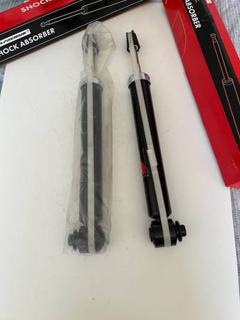 New Pair of Rear Shock Absorbers for '99-03 BMW Wagon 1