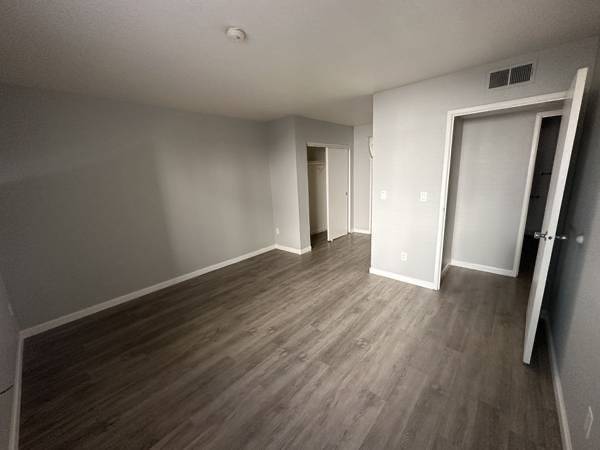 $940 / 1br - Modern Single Family, 2 BR / 1 Bath, with Front Porch (San Diego)63954708972291121
