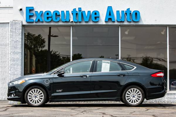 2014 FORD FUSION SE Hybrid Fuel $aver! - $7,900 (SMITHFIELD)63469880753795124
