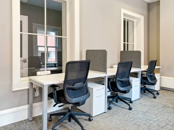 Co-Working with Perks - Fast Wi-Fi, Coffee, Meeting Rooms $179 1