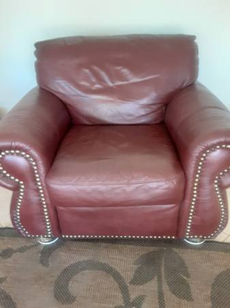Big leather chair 1