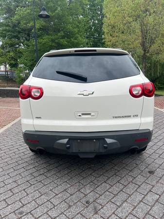 2011 Chevrolet Traverse LTZ - $3,999 (Morrow)63620777541507122