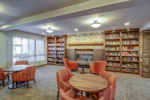 $2,034 / 2br - 719ft2 - 🌟 Reserve at Auburn: 55+ Community with 3 Months Free Rent! 🚗 (1107 A St NE, Auburn, WA)63874305474817121