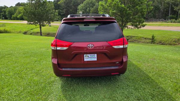 2011 Toyota Sienna LE 8 Passenger van 3.5L V-6 Warranty!!! - $8,495 ((Mardi Gras Motors) Raymond MS)63617454306945123