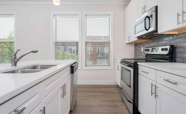 $650 / 6br - ¡Estudiantes de Brandeis! Habitación privada a solo 10 minutos del campus – $650 (Waltham)63863134606465121
