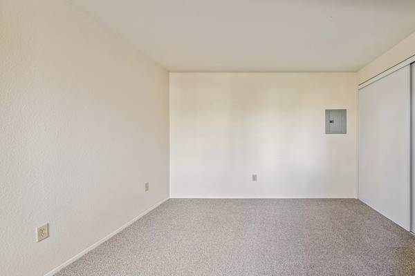 $1,445 / 1br - 619ft2 - Come Home to Happiness at Hogan Woods! 1bed/1bath with W/D (1645 ne 20th ST, Gresham OR)63777117991043122