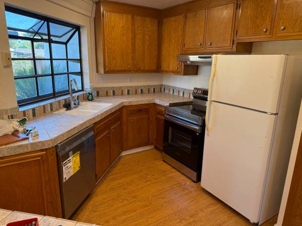 $2,700 / 3br - 3 Bed 2 Ba house in Oakley for rent (brentwood / oakley)63868038071169121