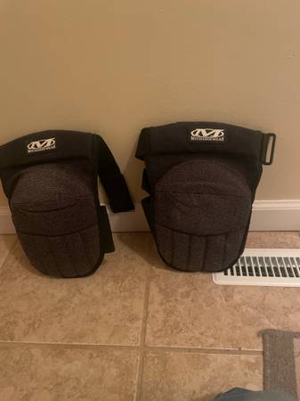 Mechanix Wear knee pads 1