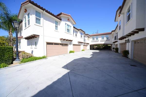$3,550 / 3br - 1239ft2 - Acceso Directo a Garaje Doble, Preparado para Cable, Garaje63668287334403121