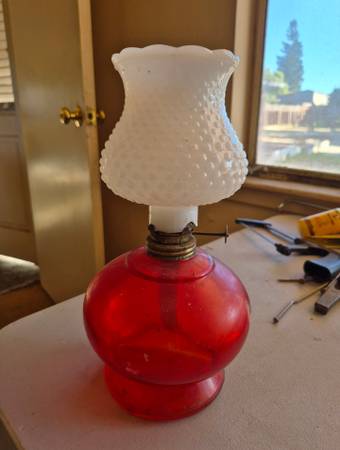 Antique oil lamp. 5.5x12" 1