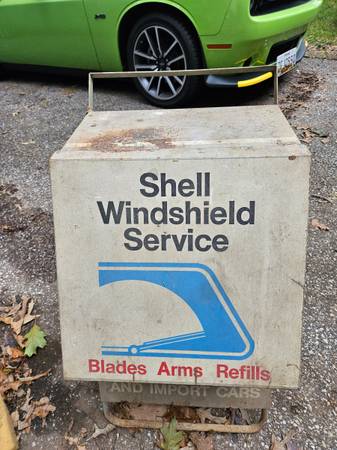 Shell windshield wiper service cabinet 1
