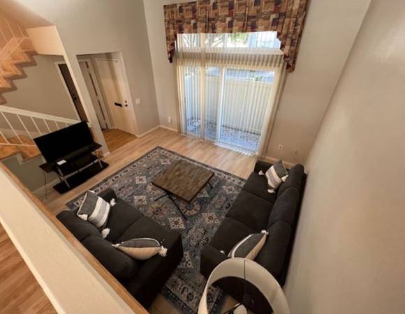 $1,125 / 3br - Newly updated 3 bedroom 2 bathroom apartment for rent! (San Diego, CA)63865590513793120