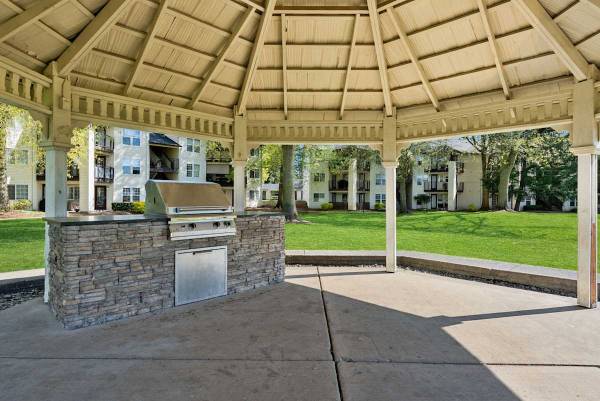 $2,050 / 3br - 1114ft2 - Wifi en el Clubhouse, Patrulla de Cortesía, Lavadora/Secadora (7875 SW Vlahos Dr, Wilsonville, OR)63842024681473124