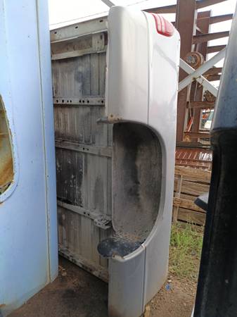 1997-2001 Dodge Dakota Bed Box Tailgate 1