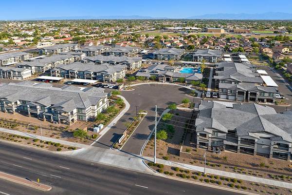 Fire Pit with Seating Area, Dual Vanities, Clubhouse 1