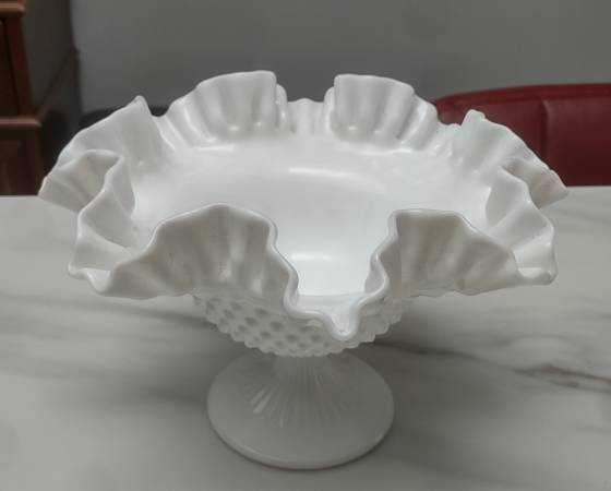 Vintage Milkglass  10"  Ruffled Edge Bowl 1