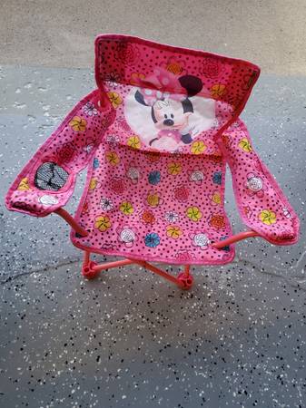 Mini Mouse folding camping chair 1