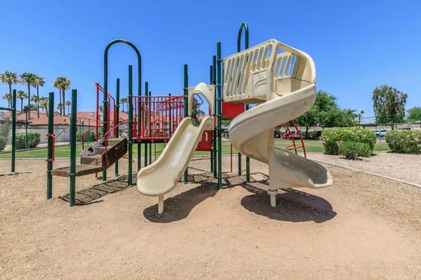 $1,138 / 2br - 1047ft2 - Cable Ready, Access to Public Transportation, Upgraded Lighting (Mesa, AZ)64024988813185122