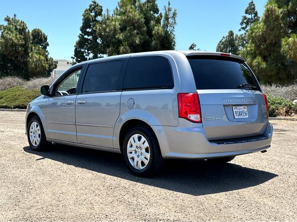 2016 DODGE GRAND CARAVAN - ¡ASIENTOS EN TERCERA FILA! - $7,500 (San Diego)63616026945281122