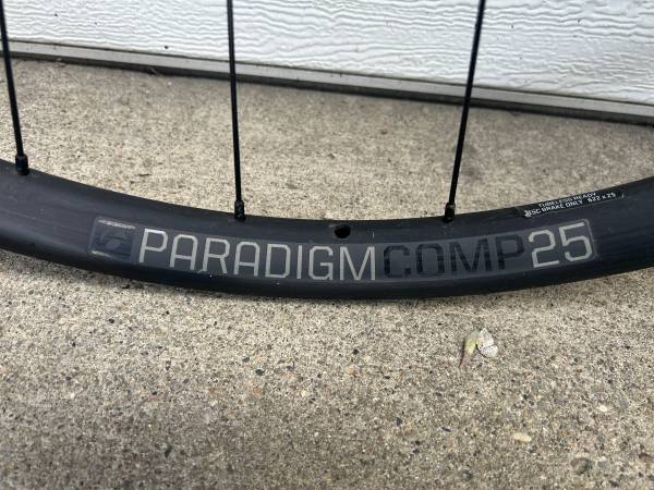 Bontrager Paradigm Comp 25Wheelset 1