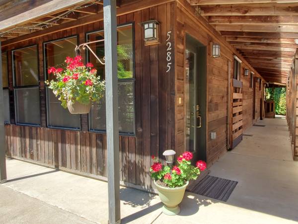 $1,150,000 / 4br - 3821ft2 - Extraordinary Custom Built Home with 2nd Residence is a Must See! (Corvallis)63851765588865121