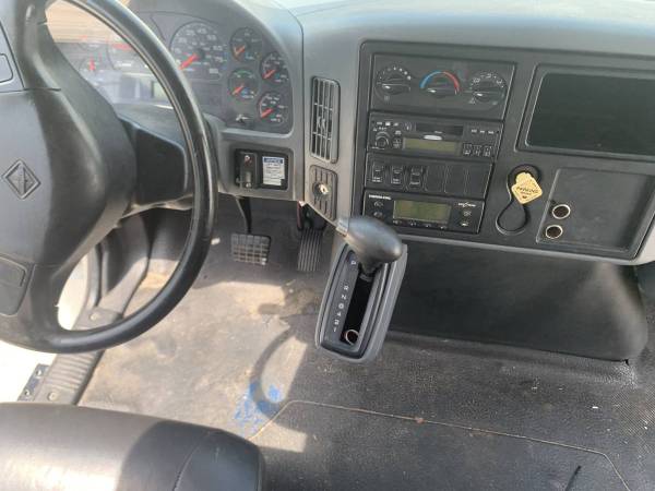 2006 International 4300 24' - Photo 5