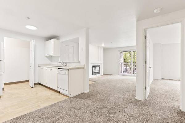 $1,540 / 1br - 659ft2 - 1 Bedroom  , 1 Bathroom  with Up to 6 Weeks Free! Limited Time! (Rock Creek)63672671244161121