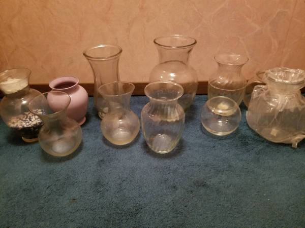 GLASS VASES 1