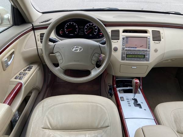 2008 Hyundai Azera Limited - $5,700 (Lexington)63613573909889124