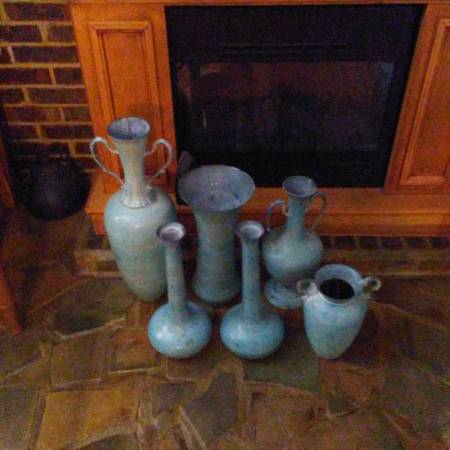 Different size urns and vases 1