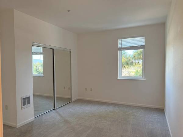 $2,250 / 2br - 2BR/2BA Condo | Private Balcony | In-Unit Laundry + Parking (Central San Mateo)63657896278913121