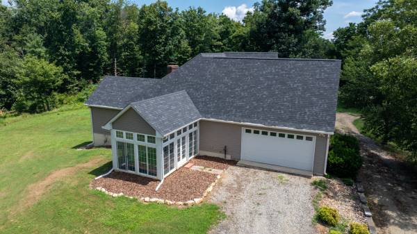 $650,000 / 4br - 3057ft2 - Large House with Pool in Amherst (Amherst)63851969323521124