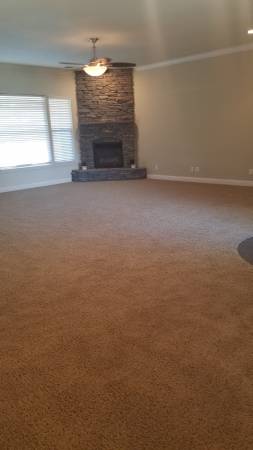 $2,495 / 3br - 2200ft2 - 3 BR 2 BA Cottonwood (Manor Crest)63972532212994122