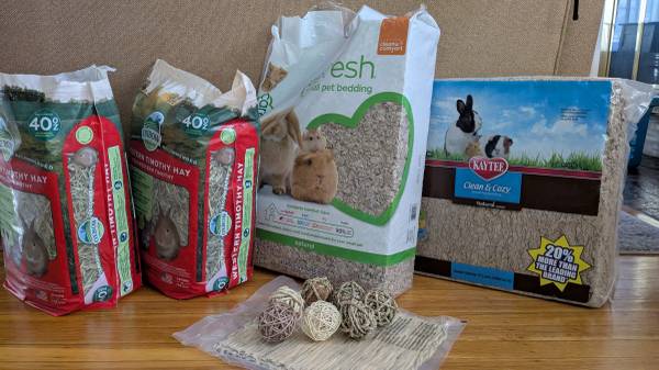 Small Animal Litter / Bedding and Hay - New Bags! Rabbit Supplies 1