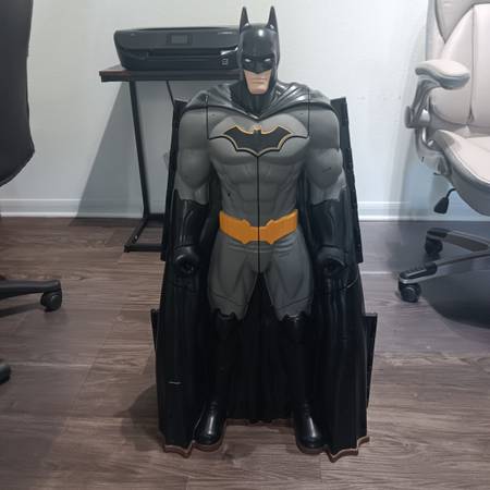 Batman Bat-Tech Batcave Giant Transforming Playset 1