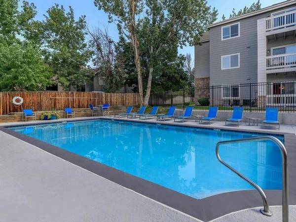 $1,899 / 2br - 985ft2 - Renovated Interiors, Package Acceptance, Business Center, Balcony63962926275971120