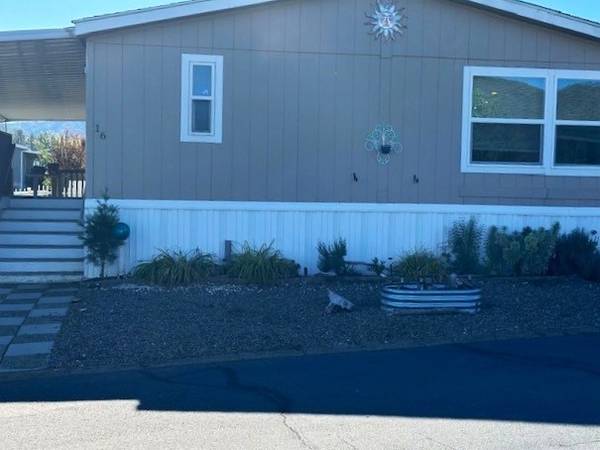 $150,000 / 3br - 1296ft2 - Madrone Hill Sp. #16 (Central Point)64192594924419120
