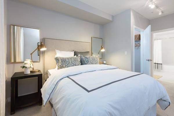 $4,020 / 2br - 1081ft2 - Freshly Updated 2BR Apartment – Ideal for Modern Living! (corte madera)63847325549187123
