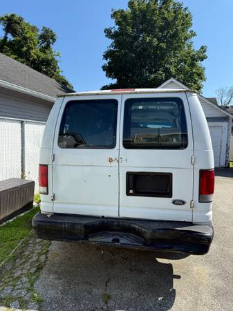 2003 Ford E250 Van AS-IS - $2,000 (Lynbrook)63614090594049123