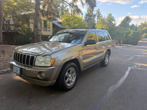 2006 jeep grand Cherokee 4x4 low miles runs great - $3,800 (Portland)63435627892739121