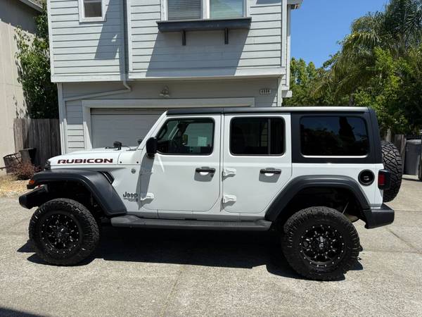 2018 Jeep Wrangler - $22,800 (santa rosa)63470420621187124